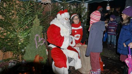 Nikolaus zu Gast auf dem Adventsmarkt